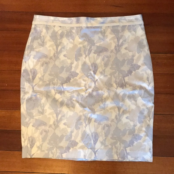 Banana Republic Dresses & Skirts - Banana Republic - Silky, floral pencil skirt